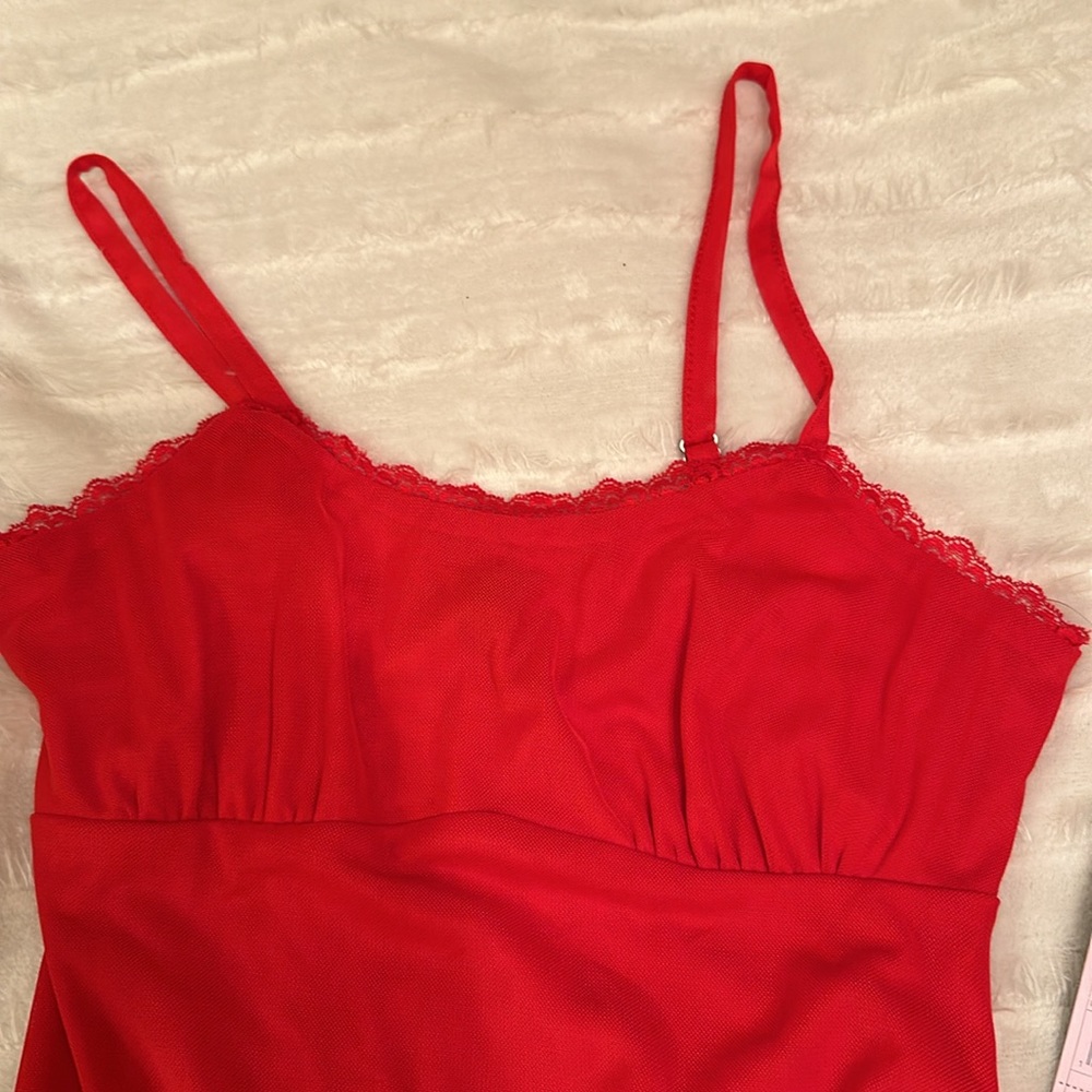 Red Dress - Picture 4 of 5